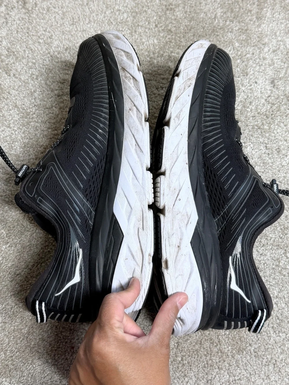 Hoka One One Men’s Bondi 7 Wide Sneakers Shoes Running in Black White 11.5 2E